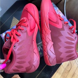 Puma Adults MBI Team sneakers.